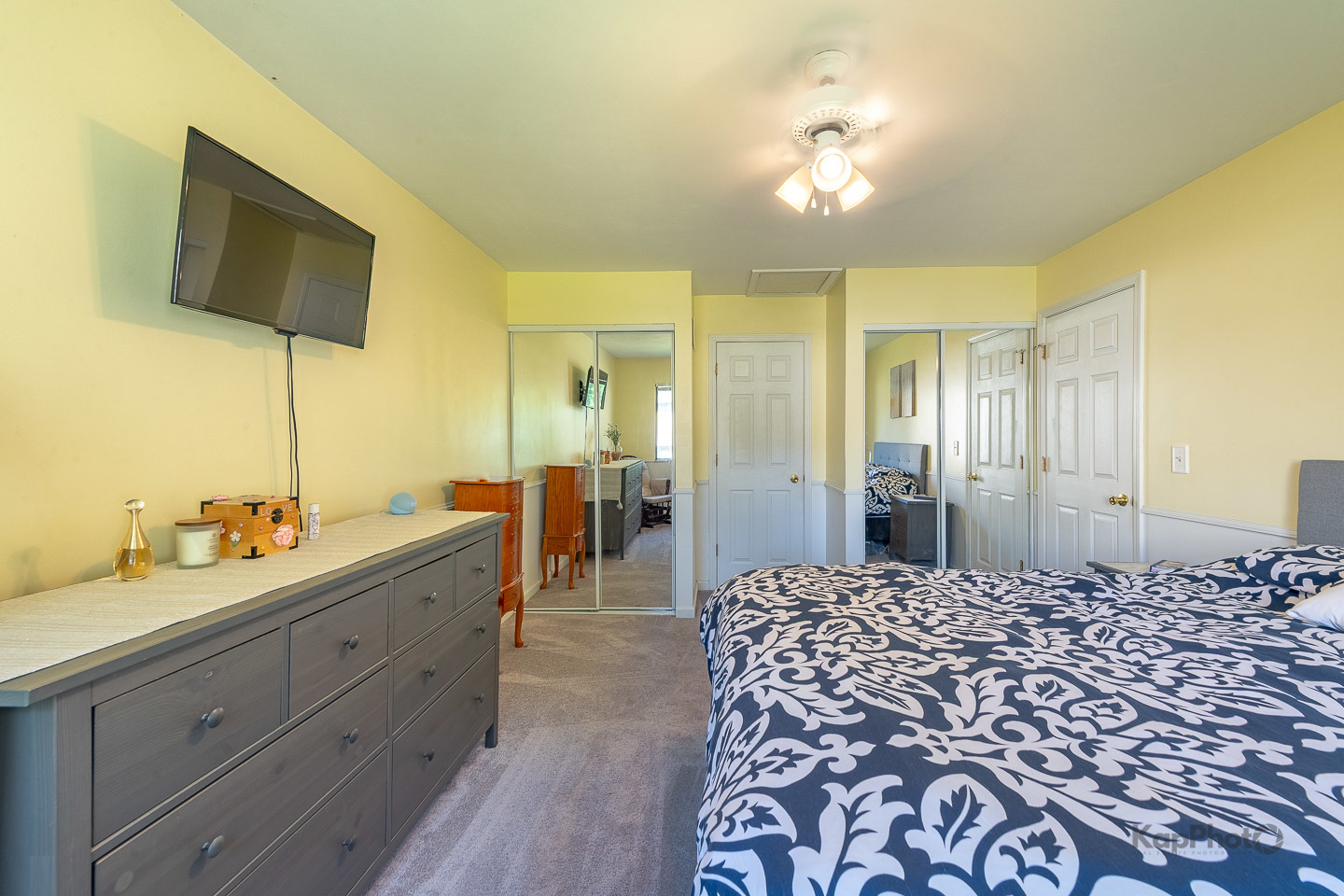 29W400 Thornwood Lane