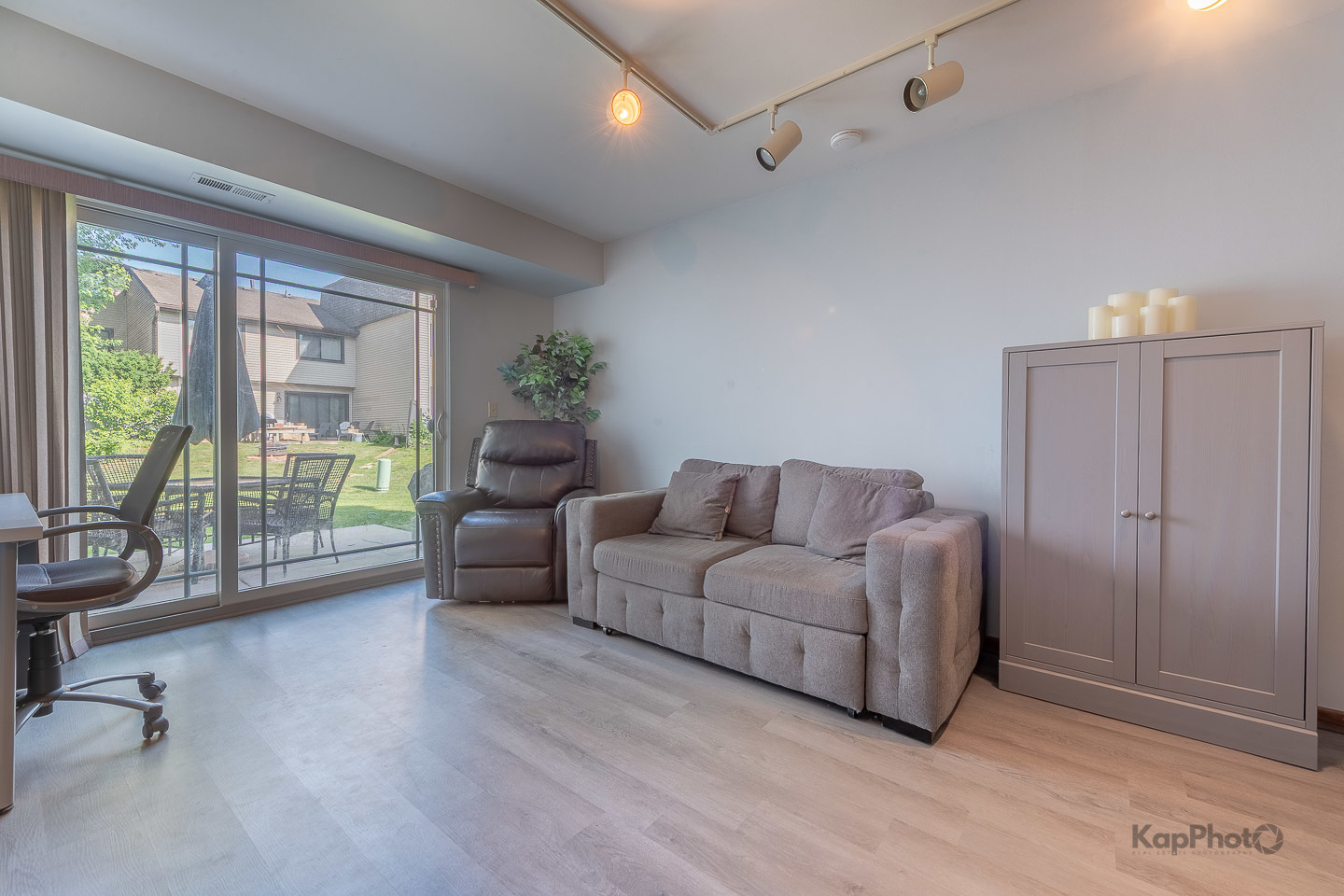 29W400 Thornwood Lane