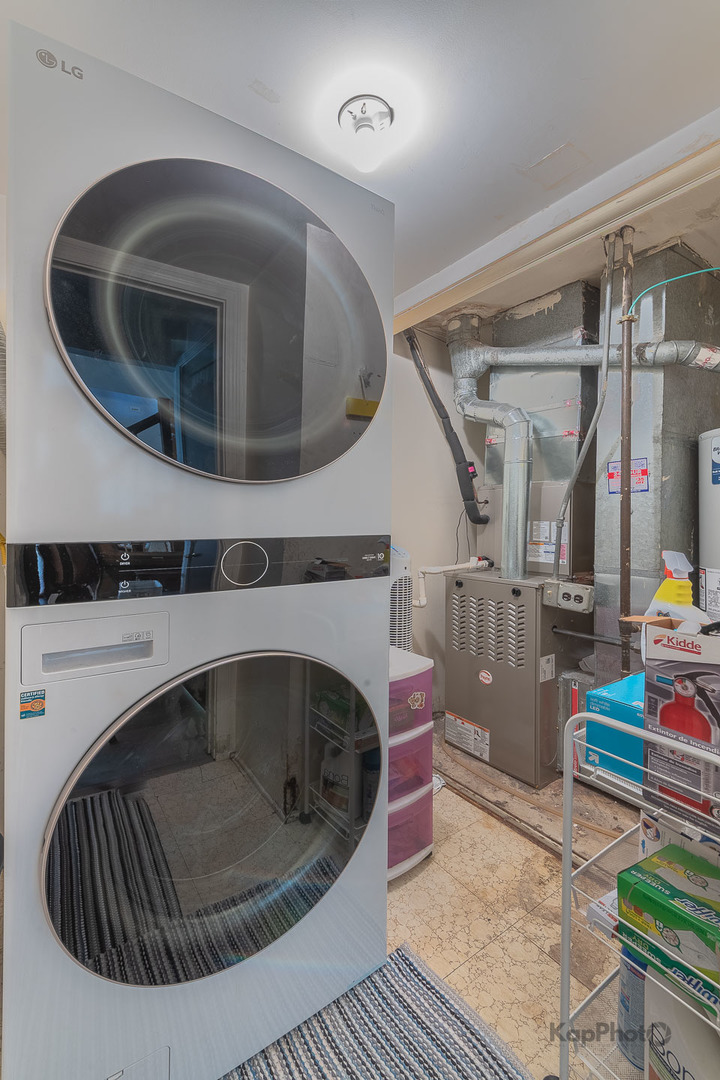 29W400 Thornwood Lane