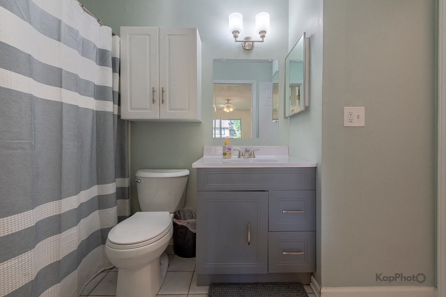 29W400 Thornwood Lane