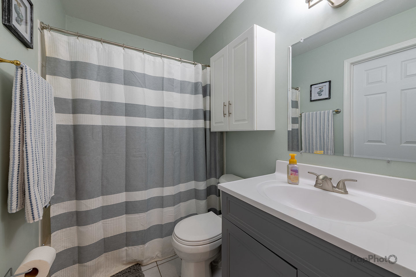 29W400 Thornwood Lane