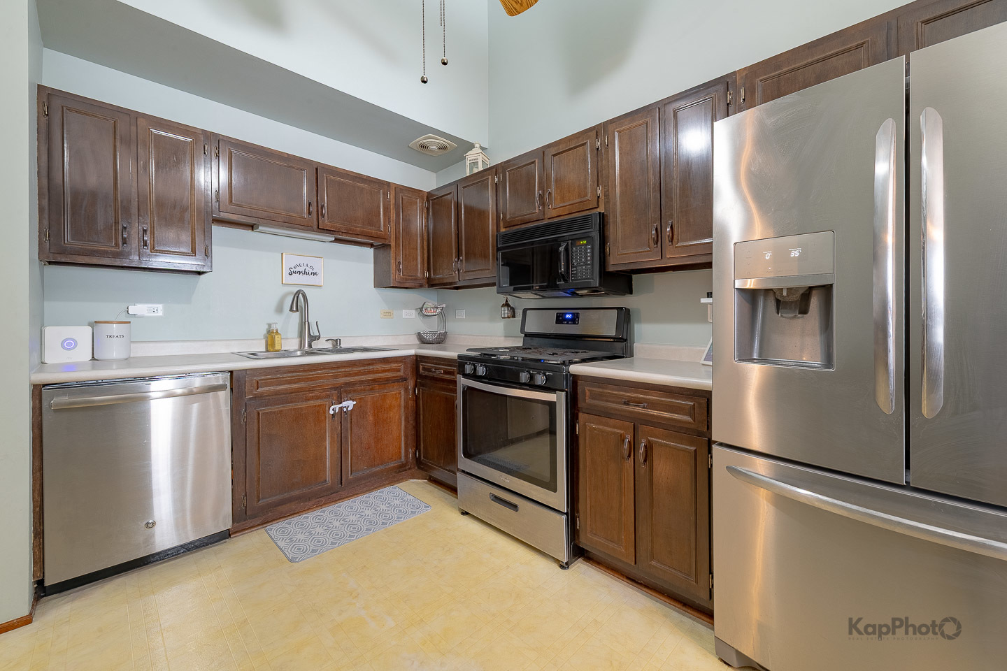 29W400 Thornwood Lane