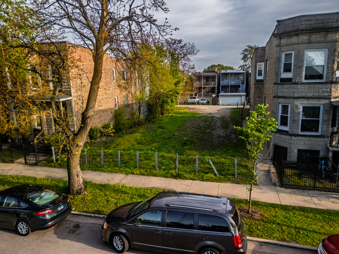 3135 W Flournoy Street