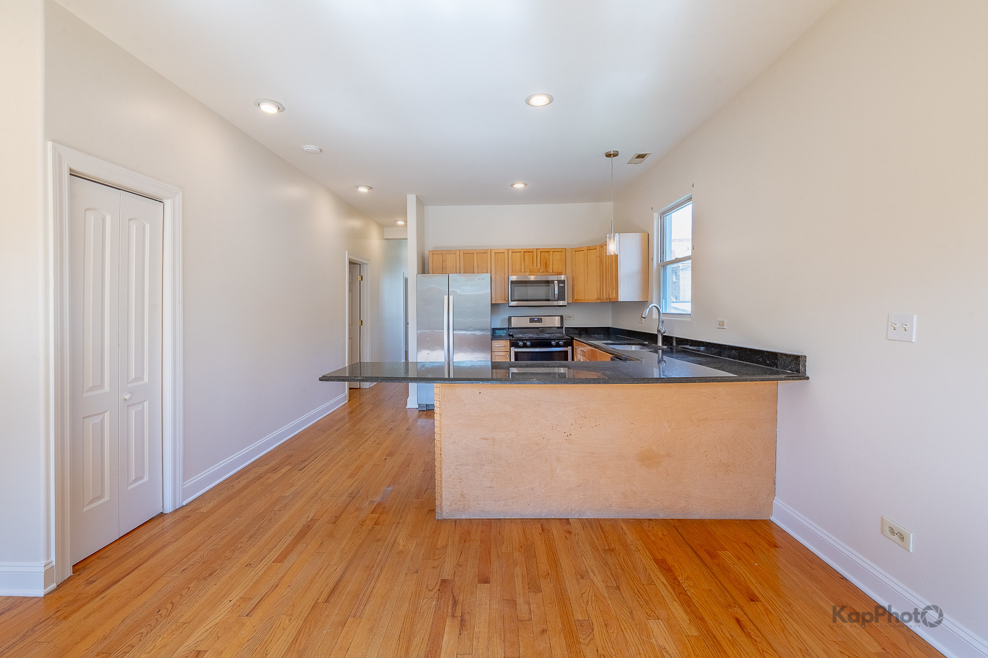 2318 S Central Park Avenue Unit: 101