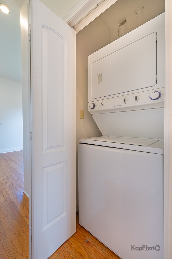 2318 S Central Park Avenue Unit: 101