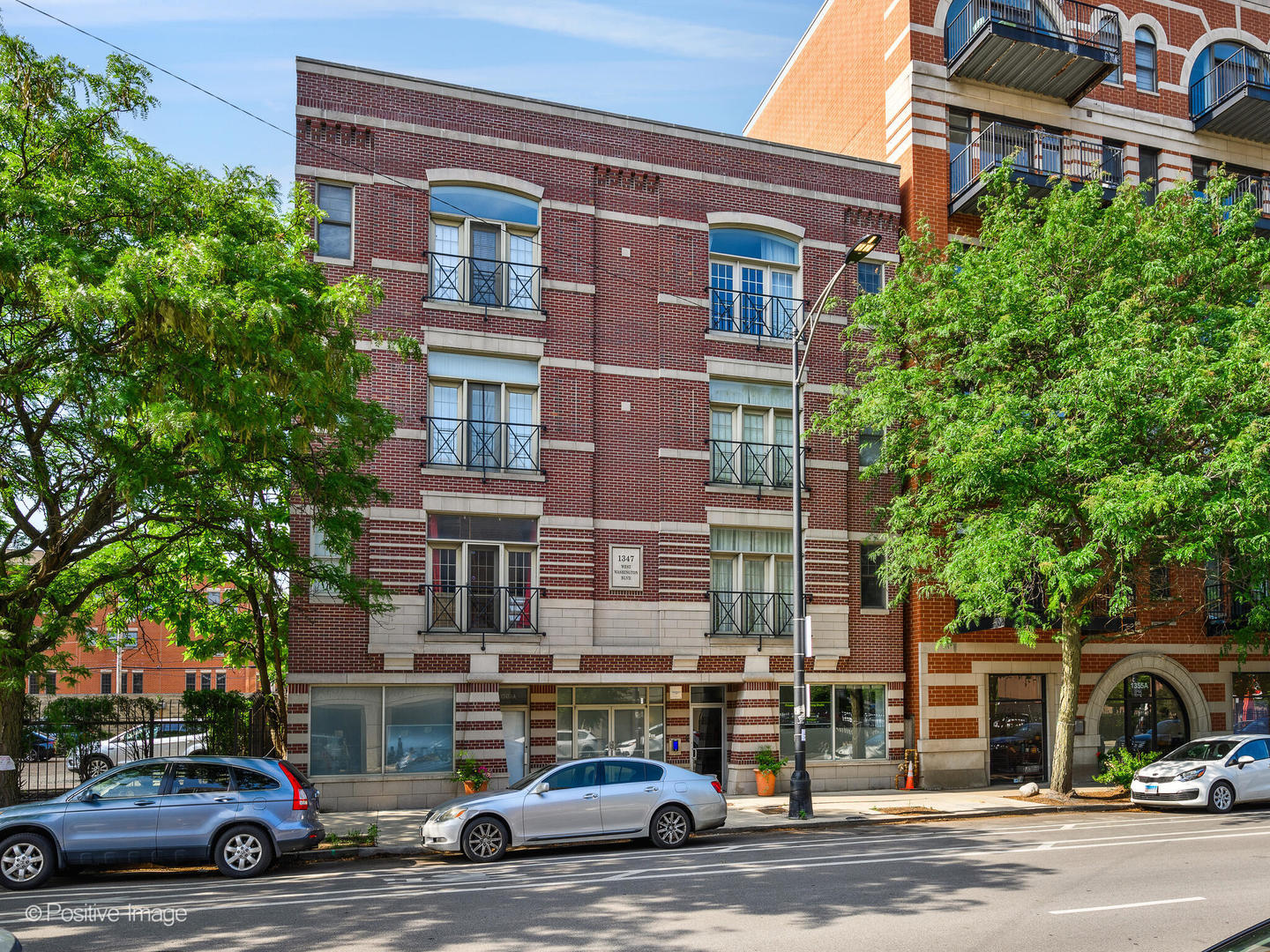1347 W Washington Boulevard Unit: 3C