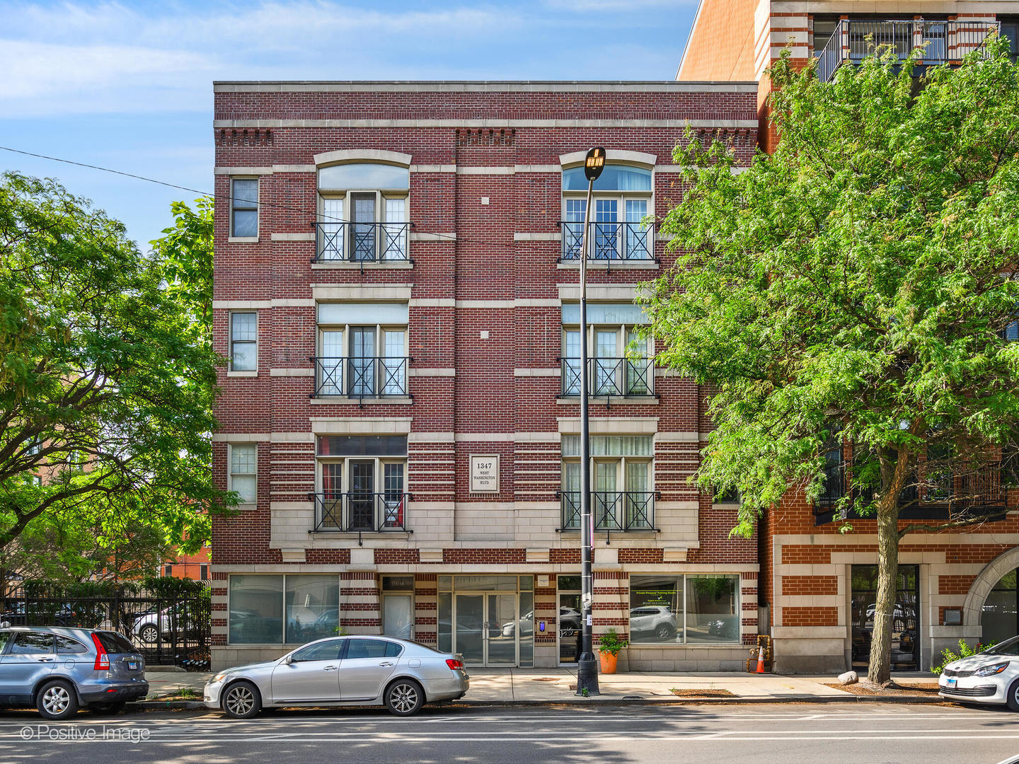 1347 W Washington Boulevard Unit: 3C