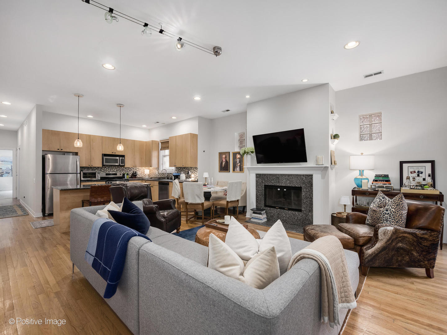 1347 W Washington Boulevard Unit: 3C