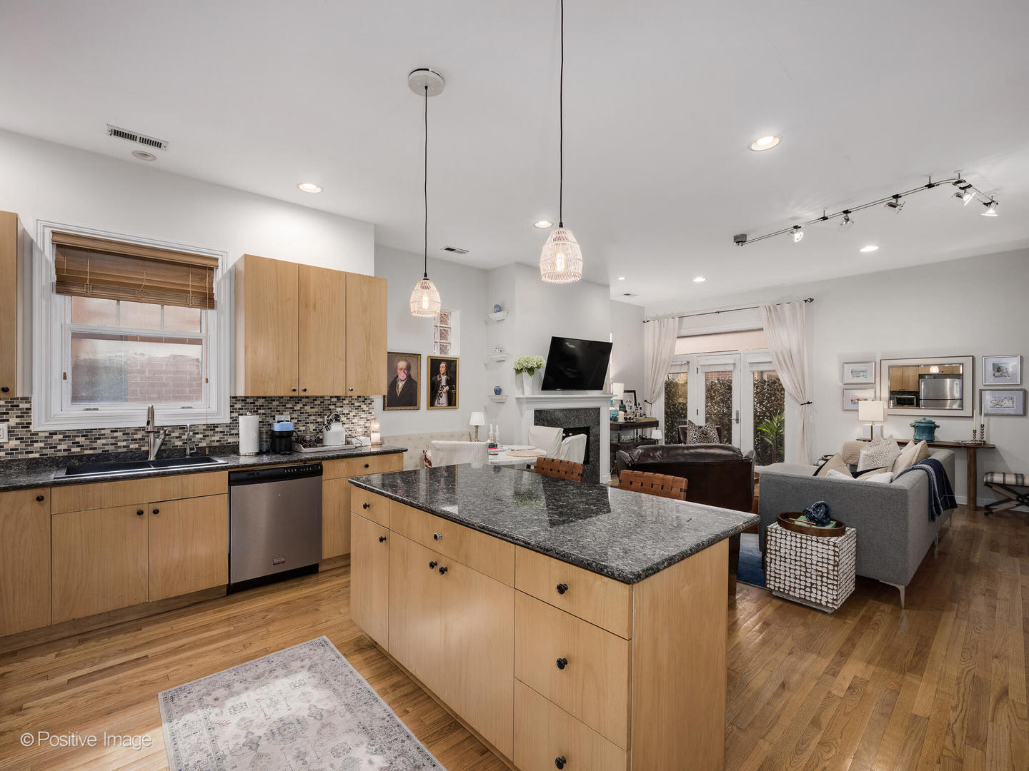 1347 W Washington Boulevard Unit: 3C