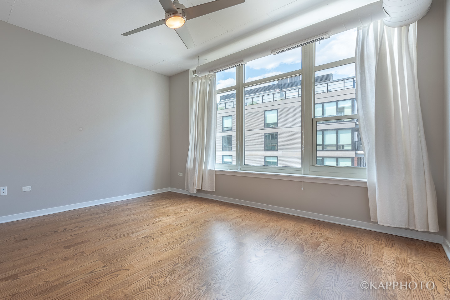 909 W Washington Boulevard Unit: 810