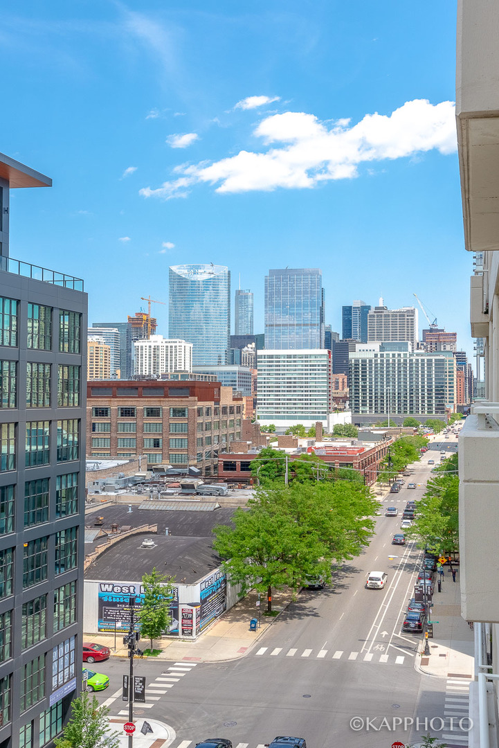 909 W Washington Boulevard Unit: 810