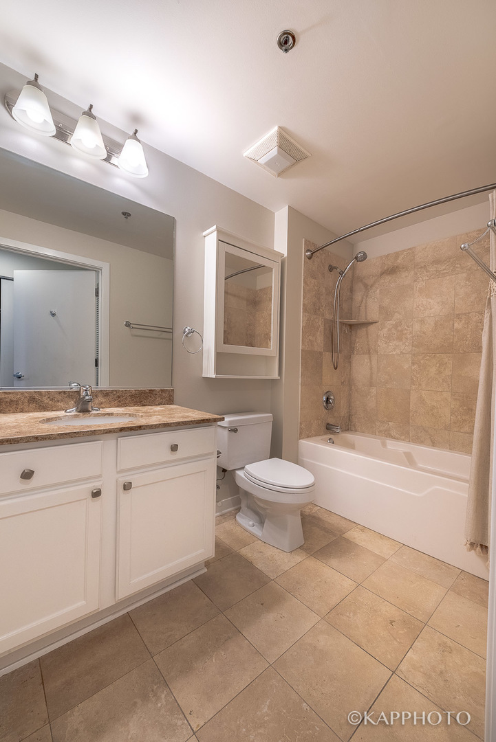 909 W Washington Boulevard Unit: 810