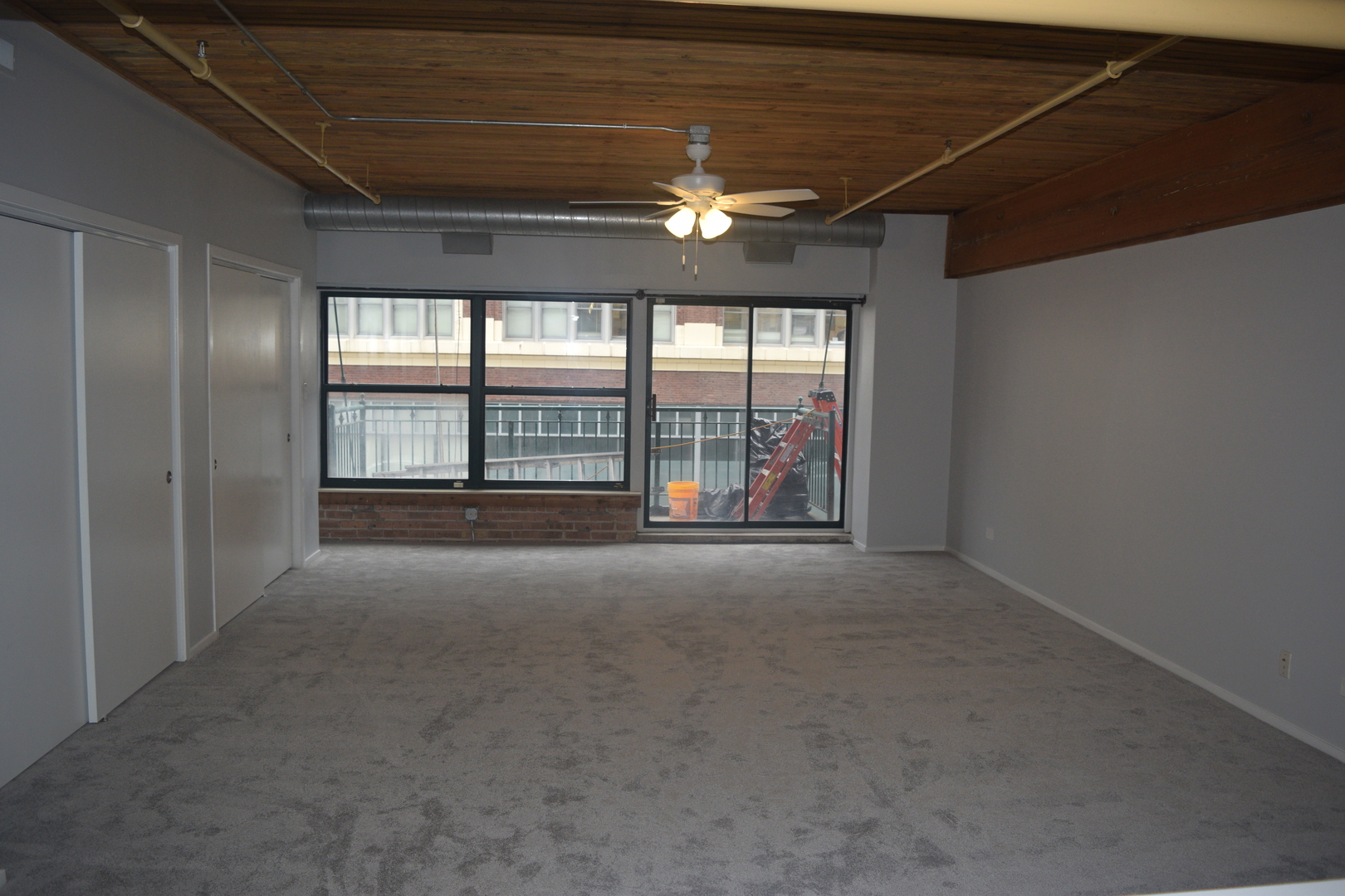 1801 S Michigan Avenue Unit: 102