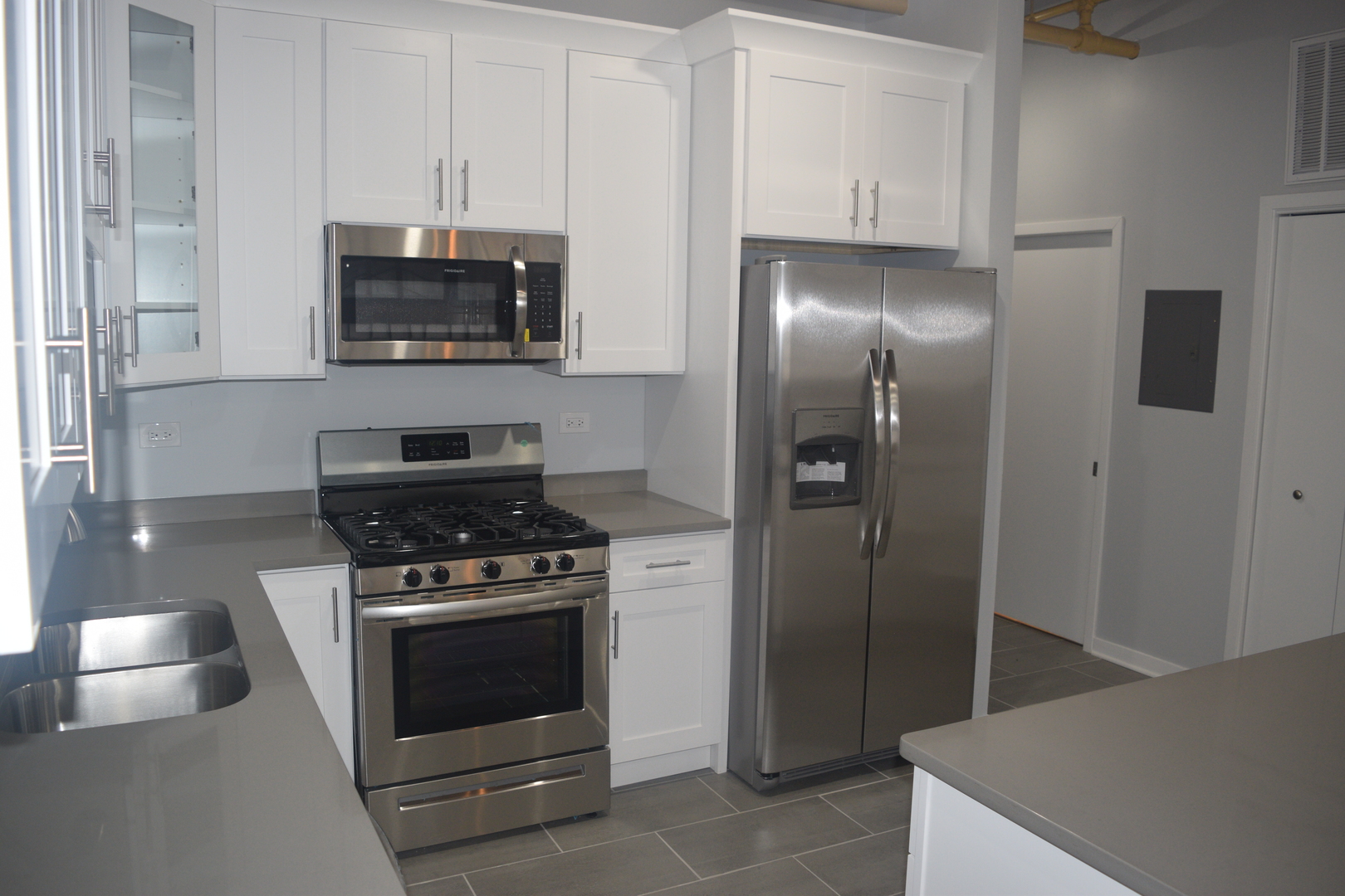 1801 S Michigan Avenue Unit: 102