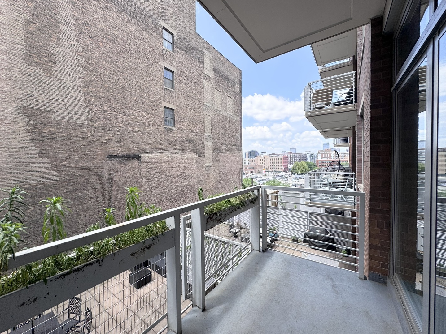 933 W Van Buren Street Unit: 424