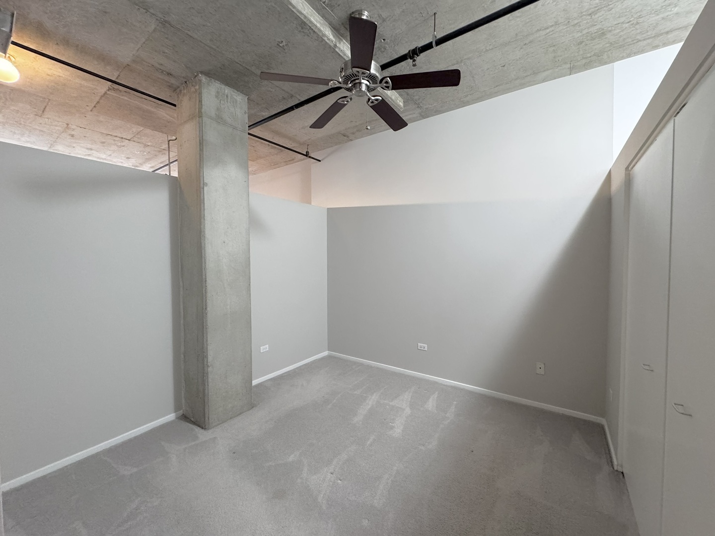 933 W Van Buren Street Unit: 424