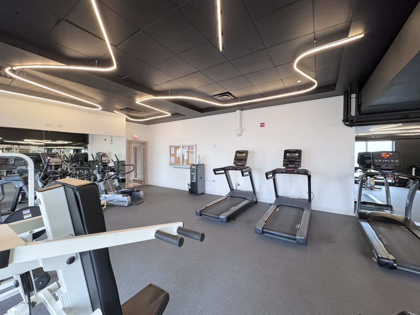 933 W Van Buren Street Unit: 424