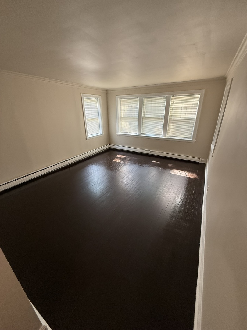 5709 N Spaulding Avenue