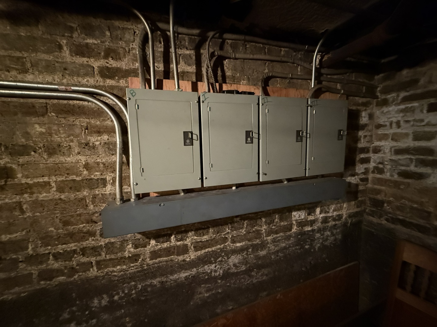 5709 N Spaulding Avenue