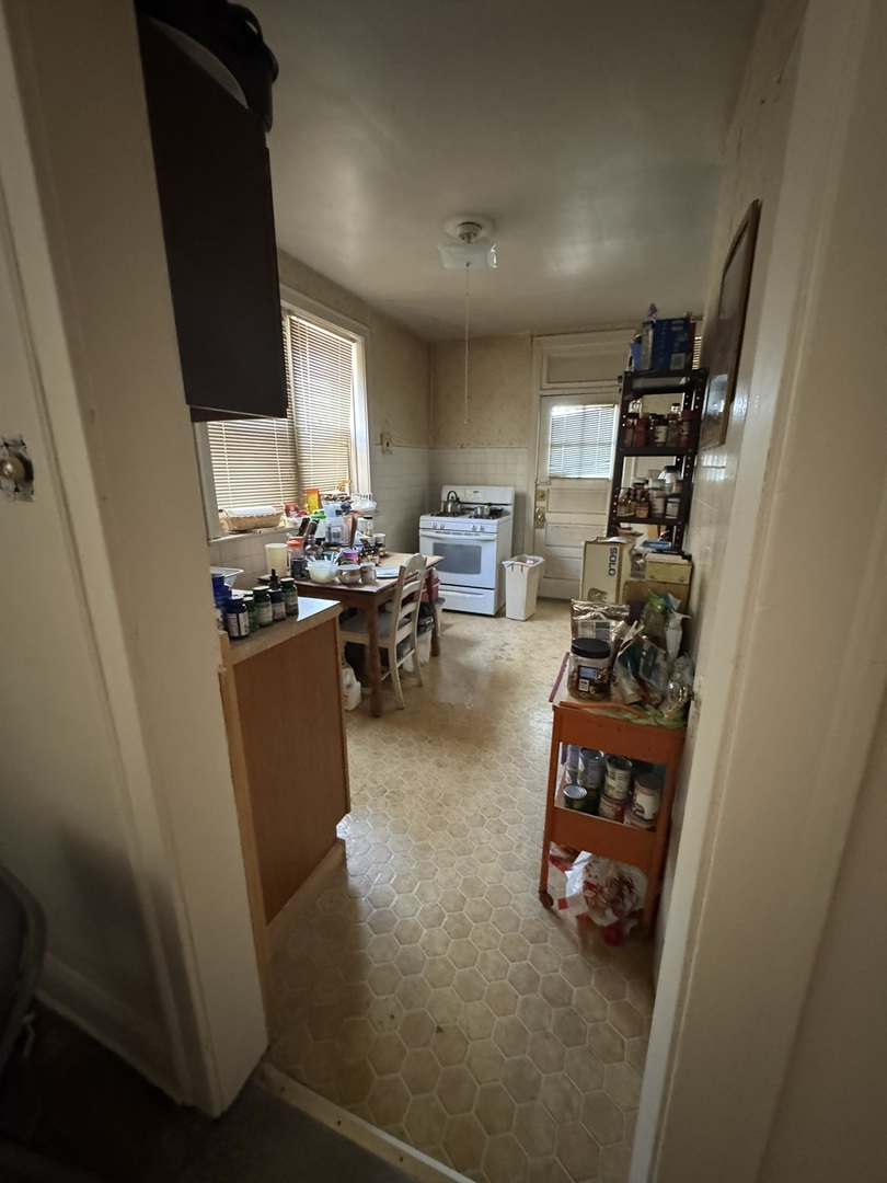 5709 N Spaulding Avenue