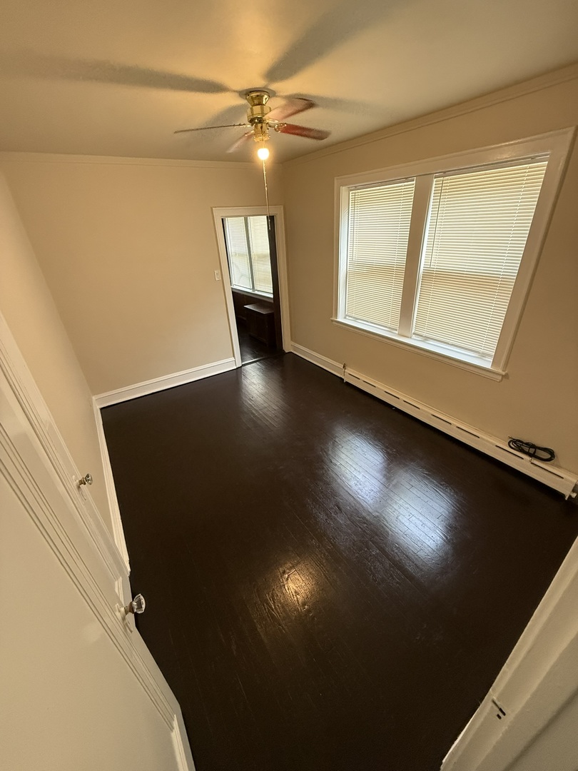 5709 N Spaulding Avenue