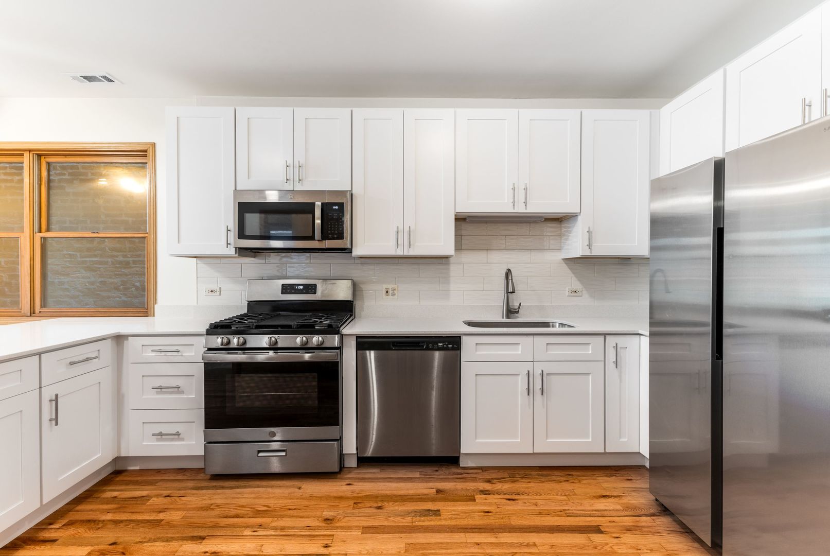 333 S Leavitt Street Unit: 2