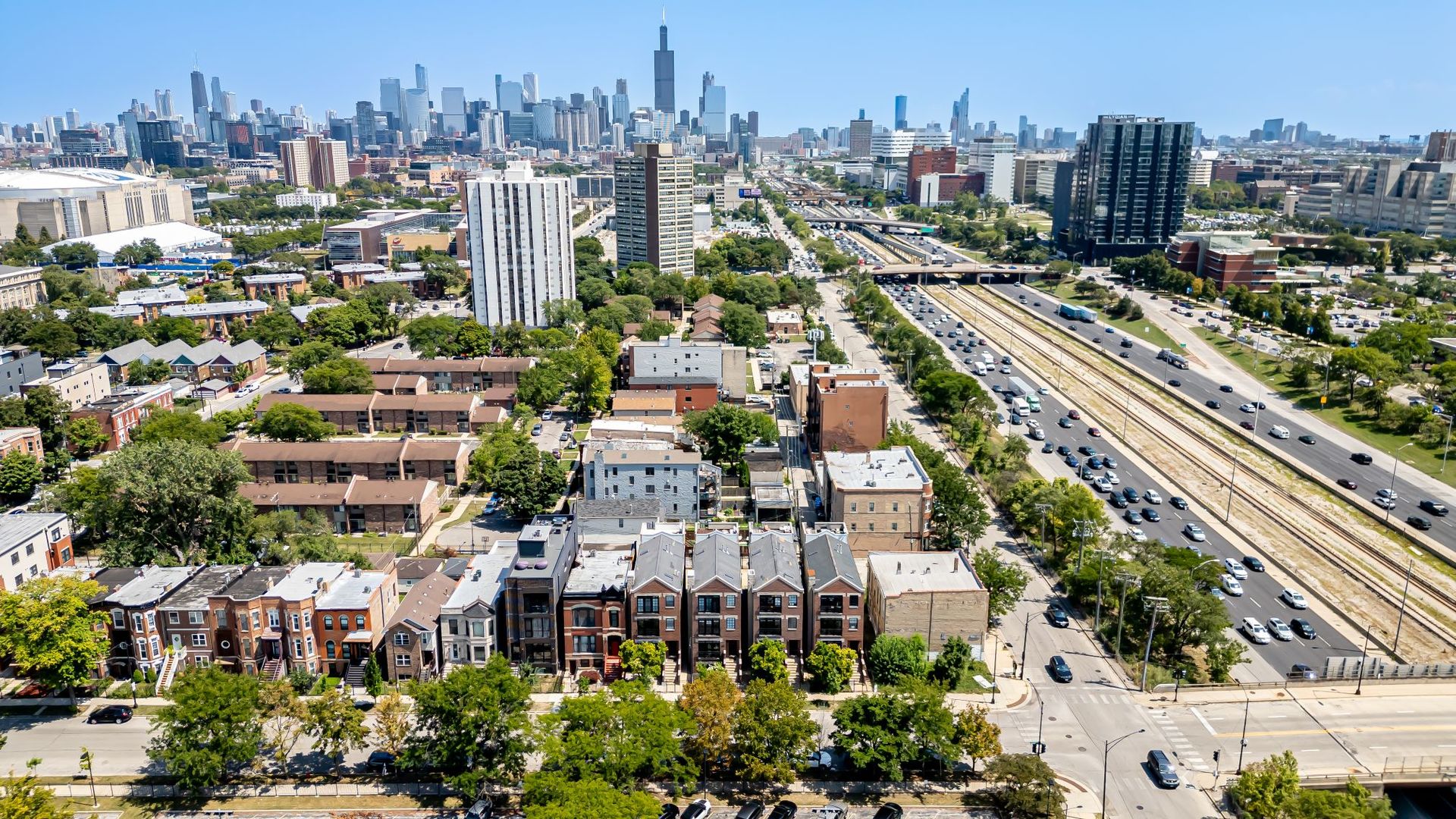 333 S Leavitt Street Unit: 2