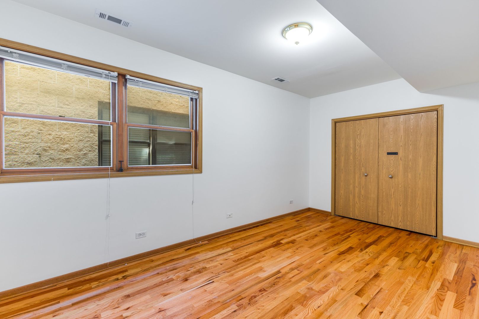 333 S Leavitt Street Unit: 2