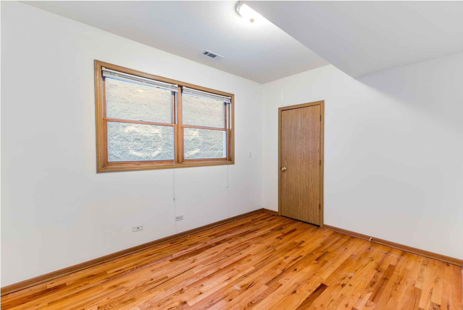 333 S Leavitt Street Unit: 2