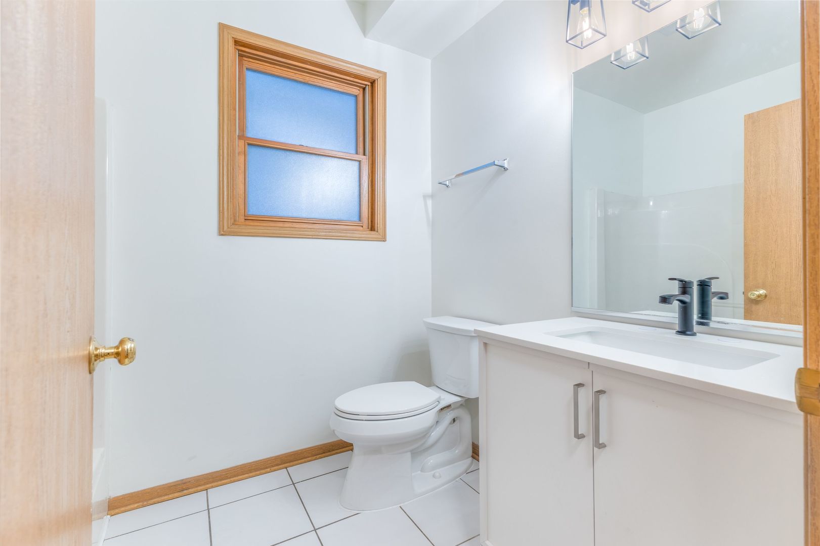 333 S Leavitt Street Unit: 2