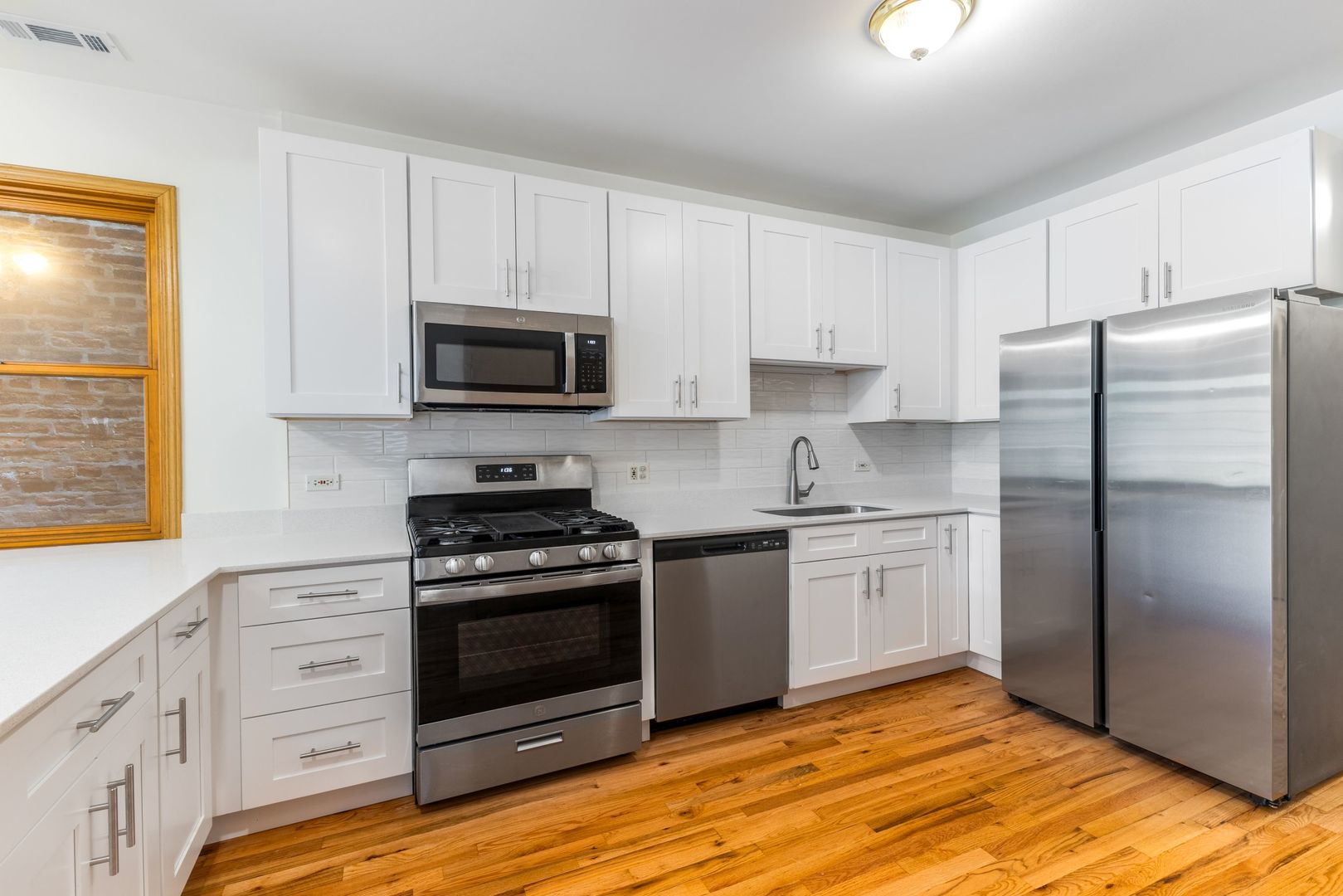 333 S Leavitt Street Unit: 2