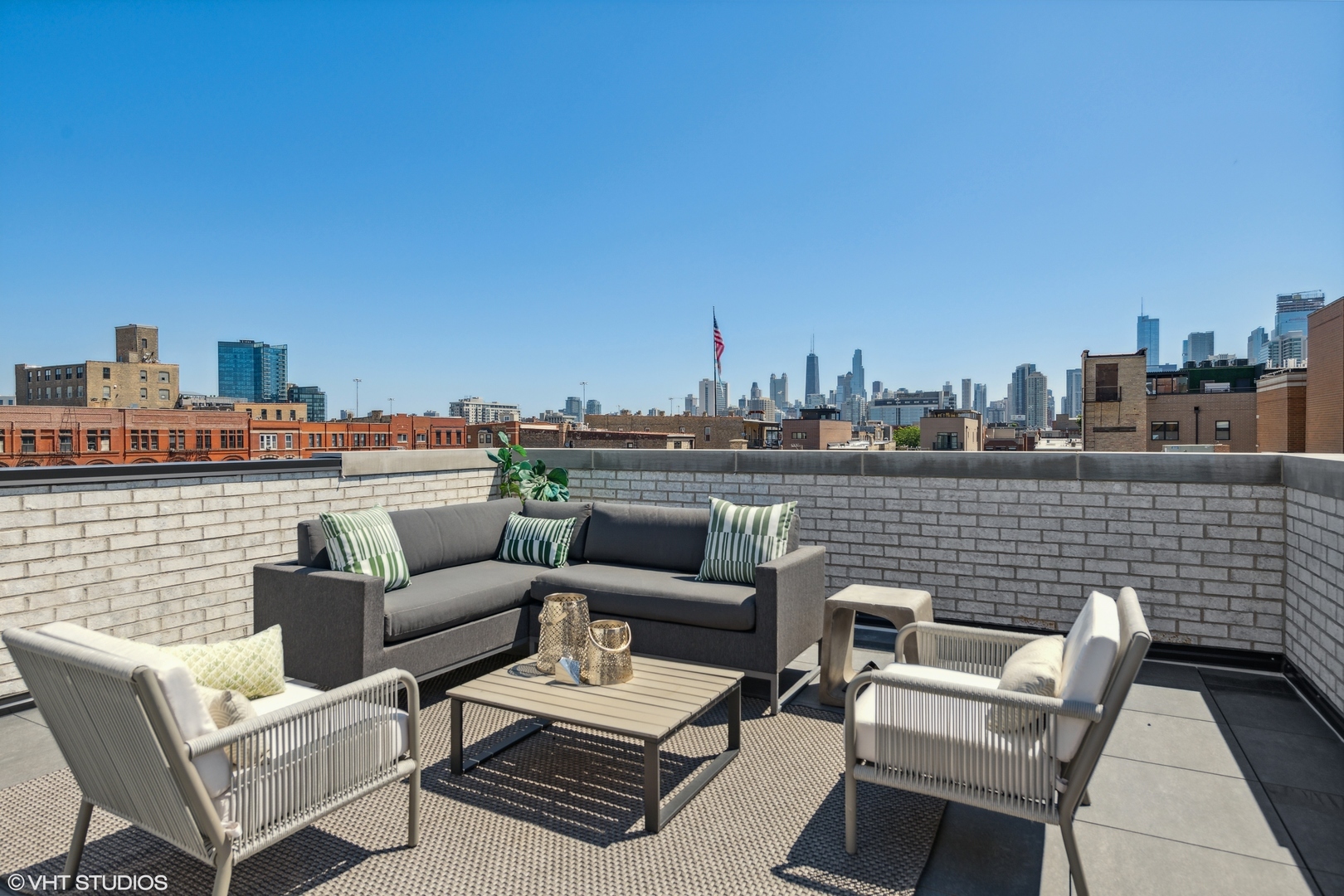 450 N Racine Avenue Unit: 2
