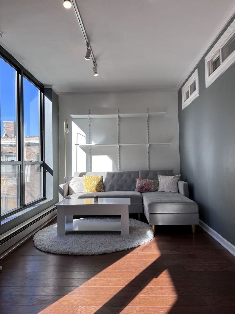 2600 N Hampden Court Unit: D4