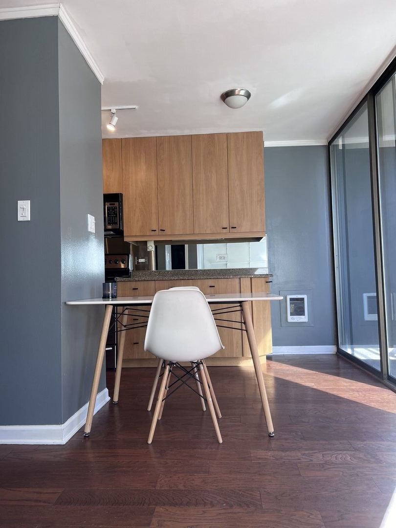 2600 N Hampden Court Unit: D4