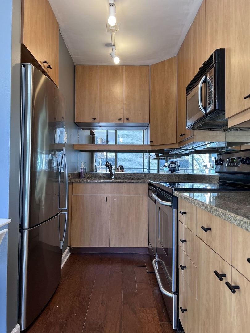 2600 N Hampden Court Unit: D4