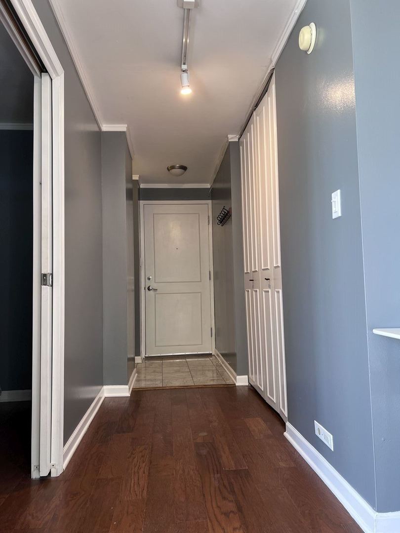 2600 N Hampden Court Unit: D4