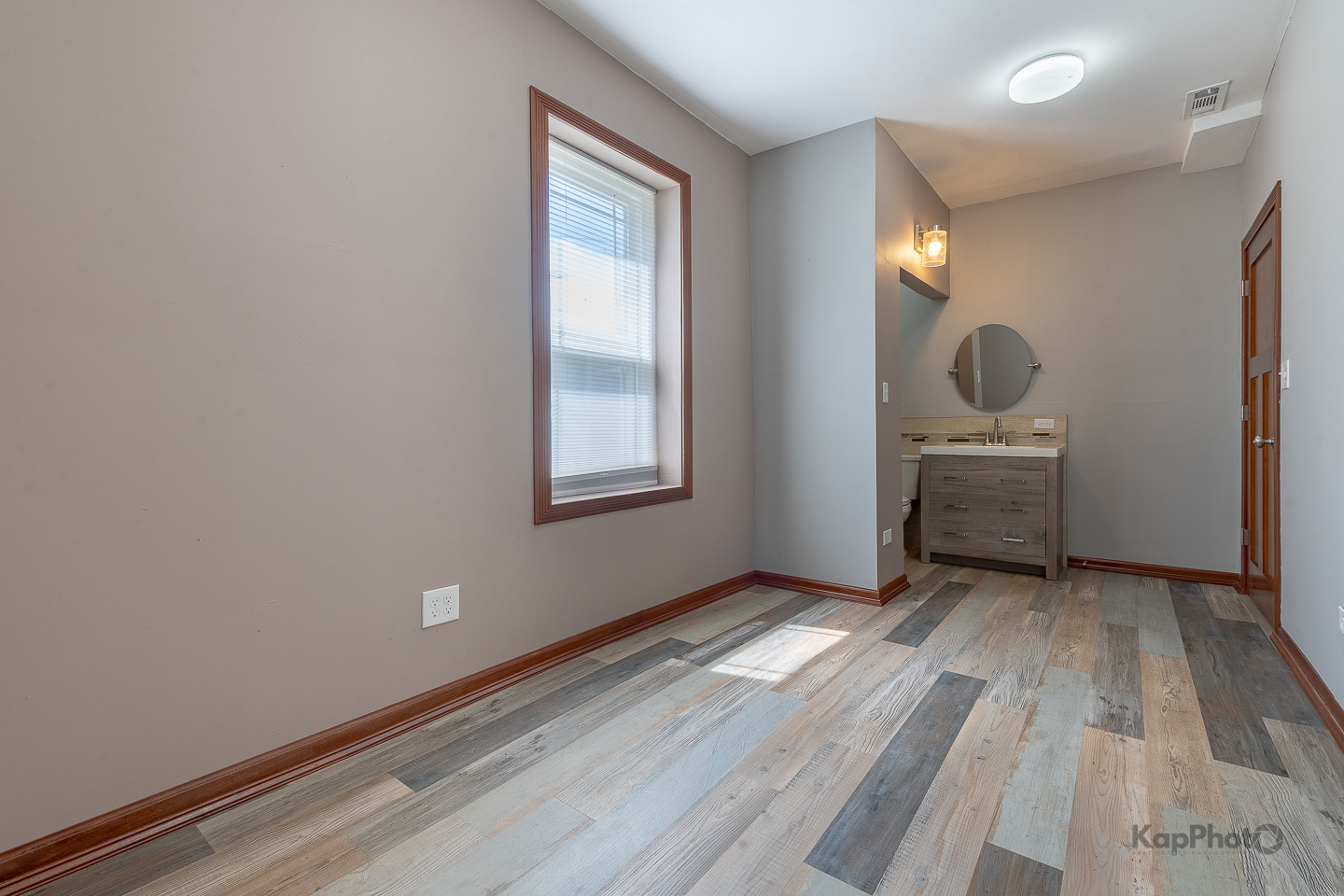 2504 S Blue Island Avenue Unit: BR