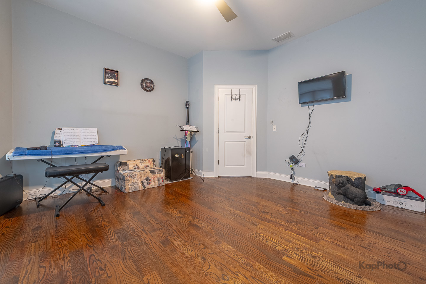 4518 S King Drive Unit: 2A