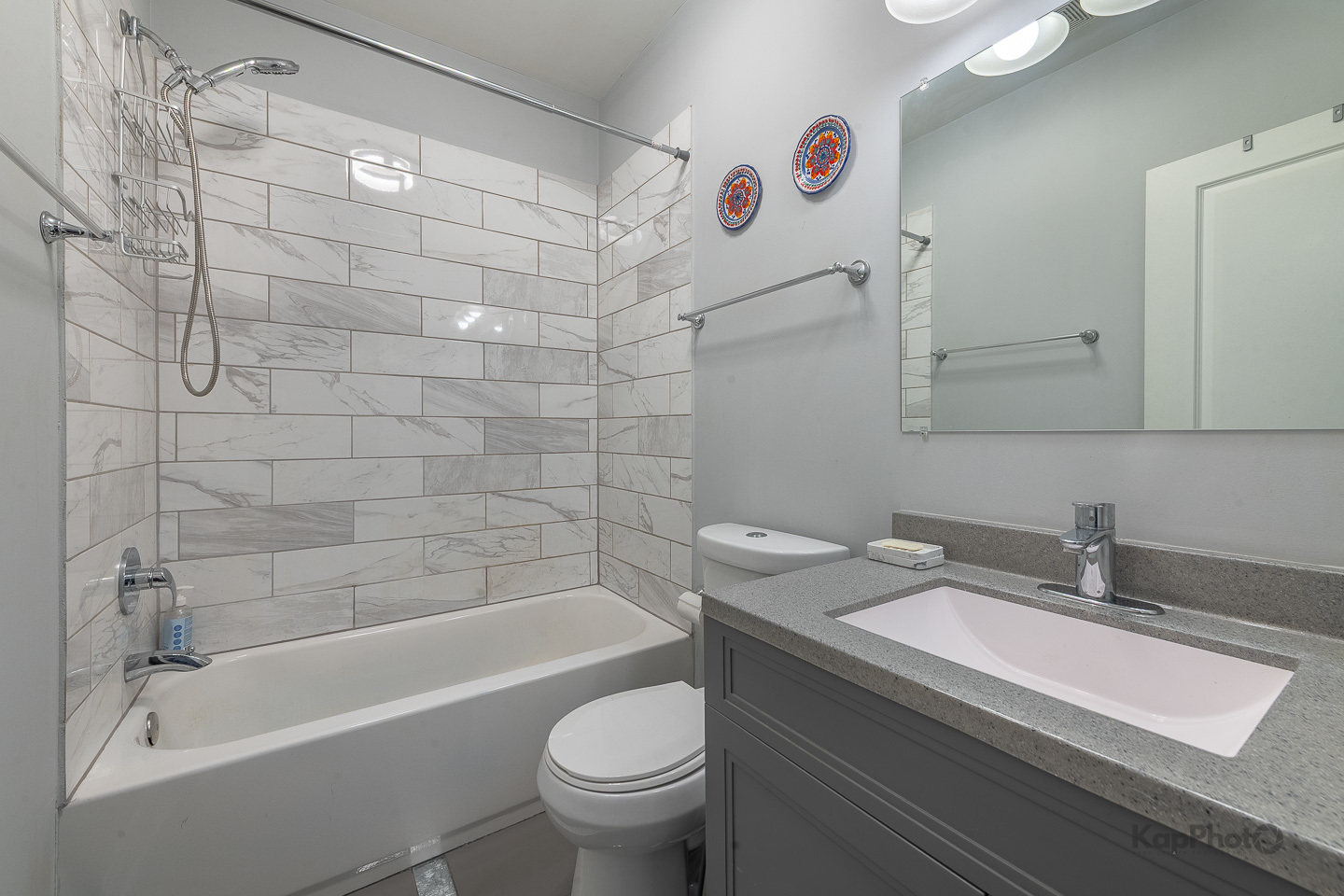 4518 S King Drive Unit: 2A