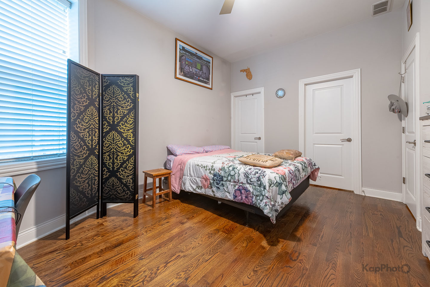 4518 S King Drive Unit: 2A