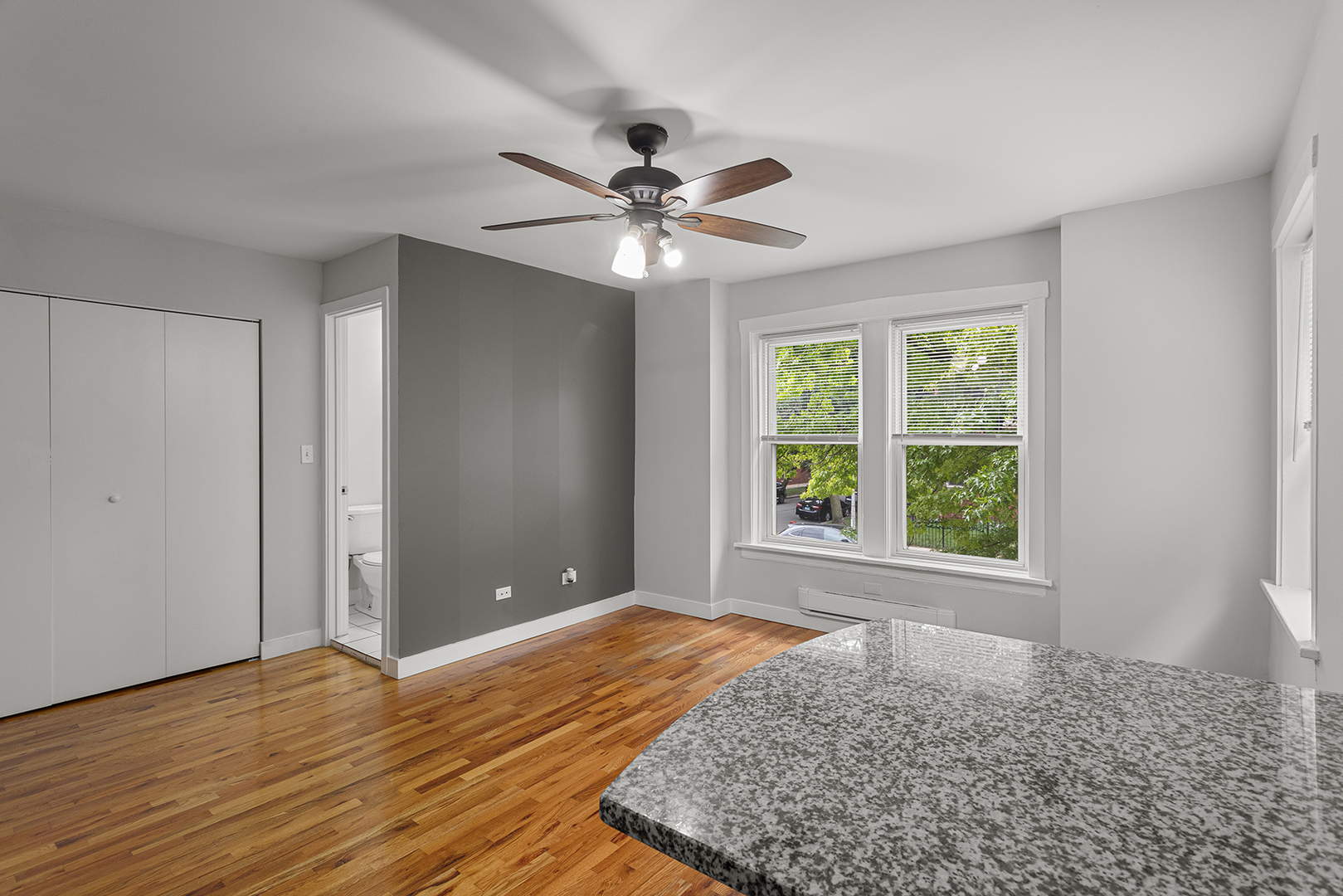 7450 N Greenview Avenue Unit: 74