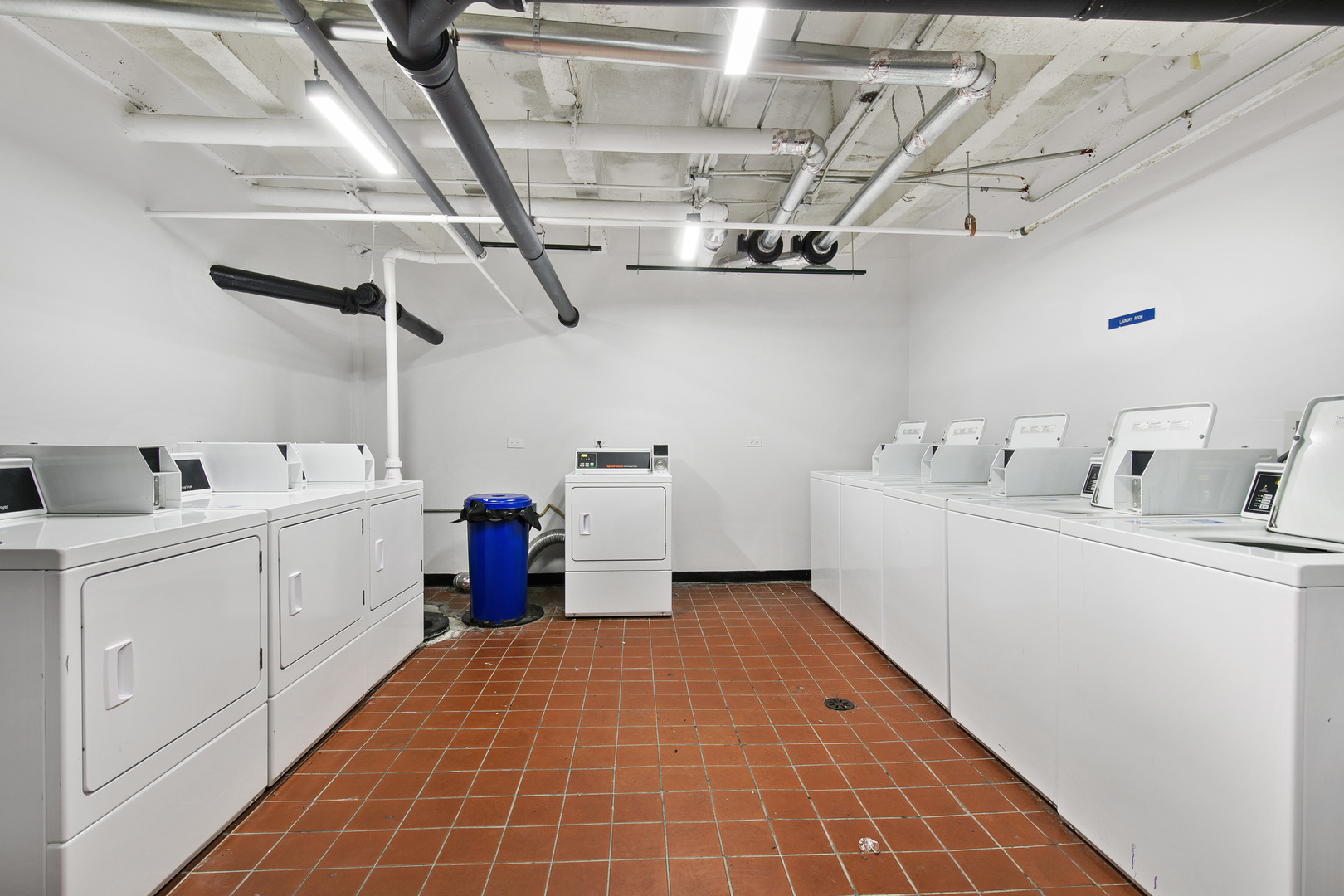 7450 N Greenview Avenue Unit: 74