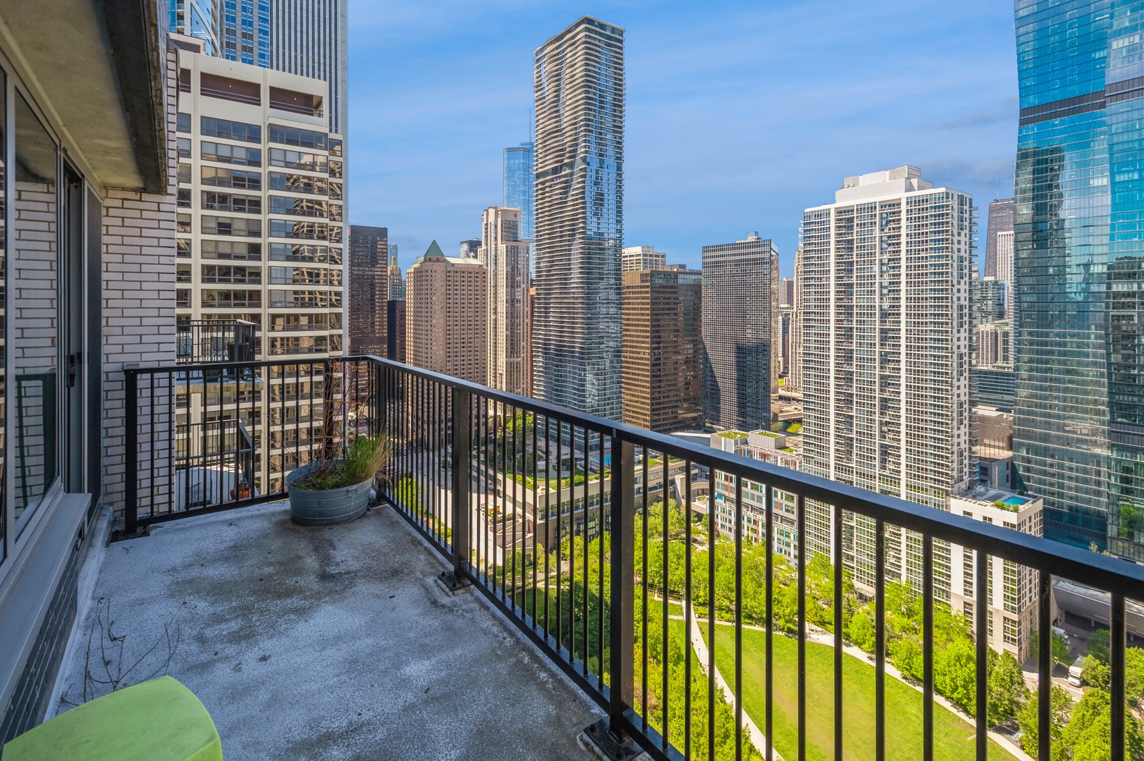 400 E Randolph Street Unit: 3918