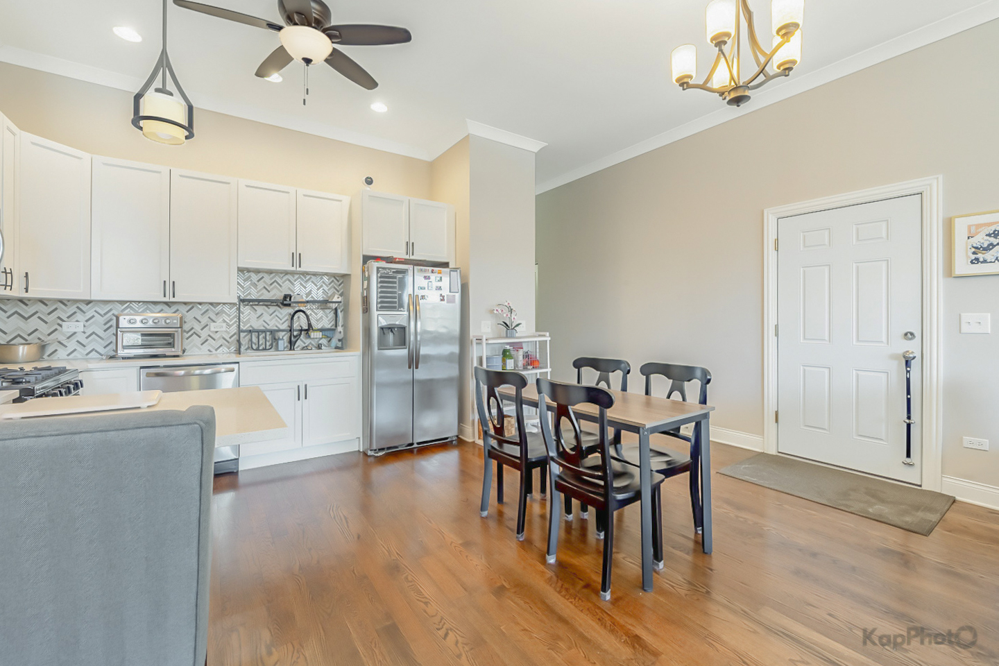 4520 S King Drive Unit: 4B