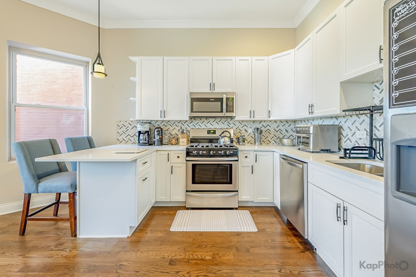 4520 S King Drive Unit: 4B
