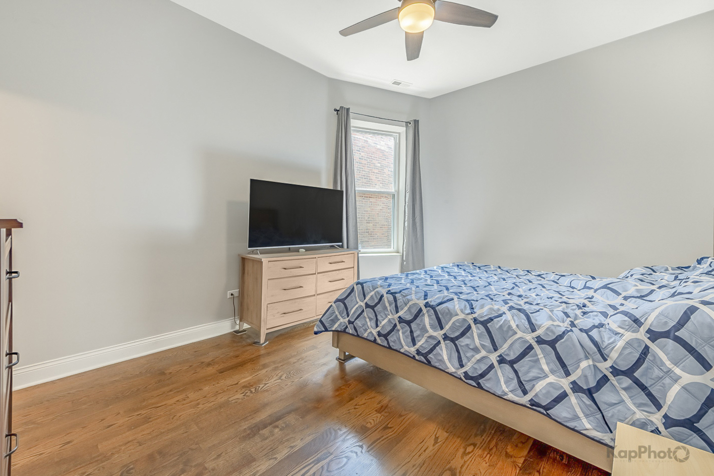 4520 S King Drive Unit: 4B