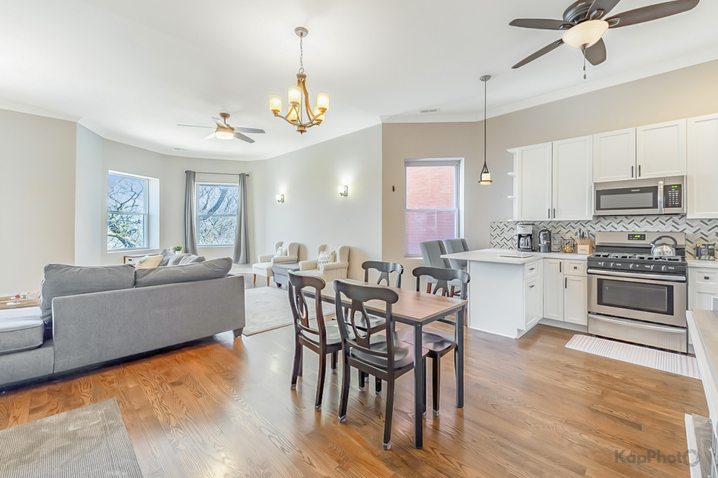 4520 S King Drive Unit: 4B