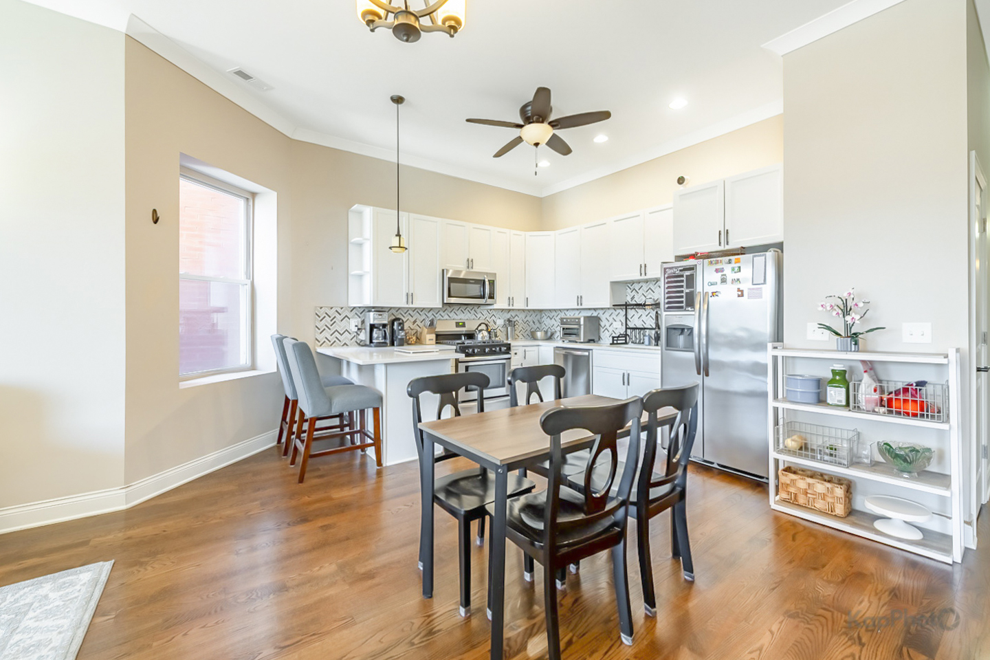 4520 S King Drive Unit: 4B