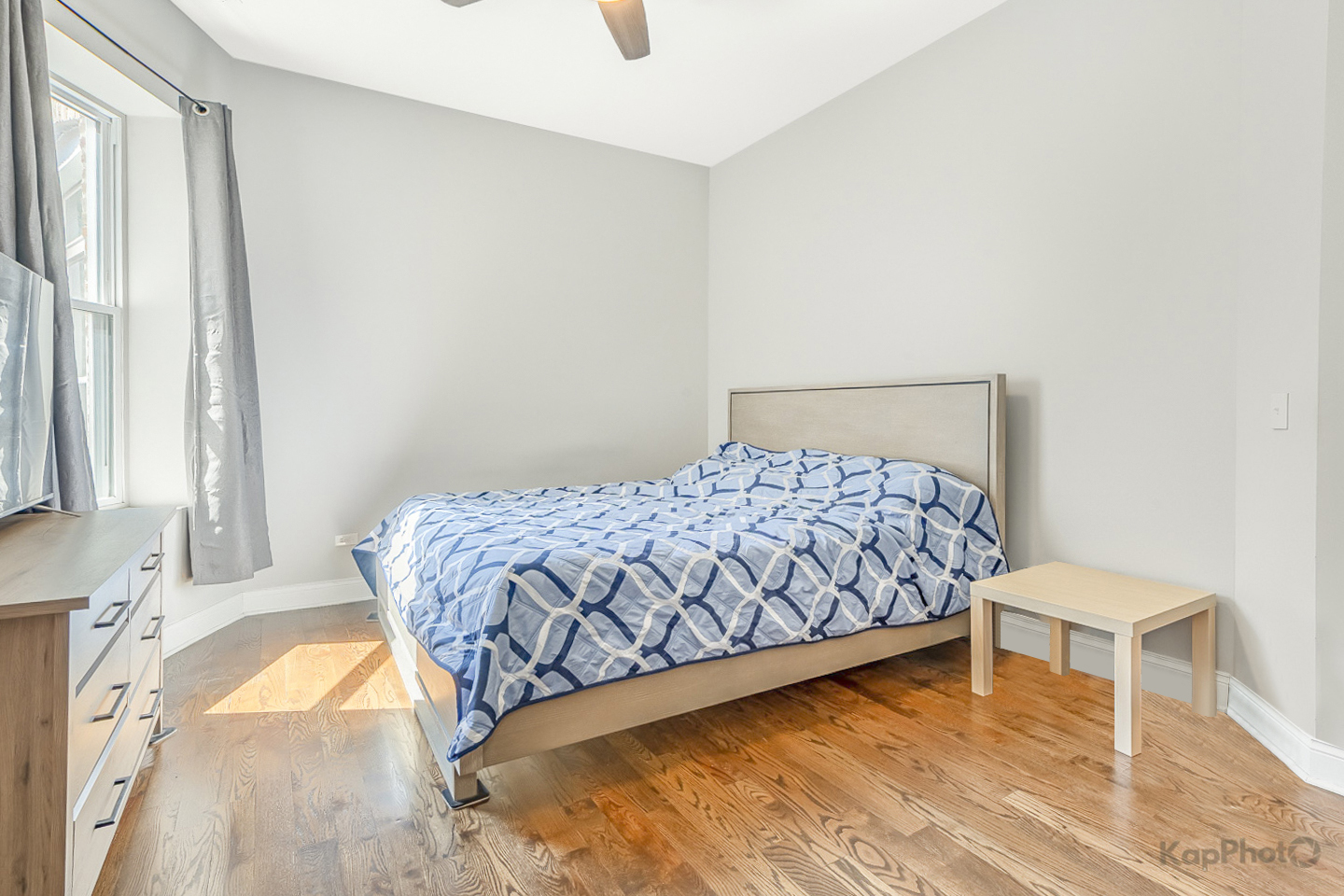 4520 S King Drive Unit: 4B