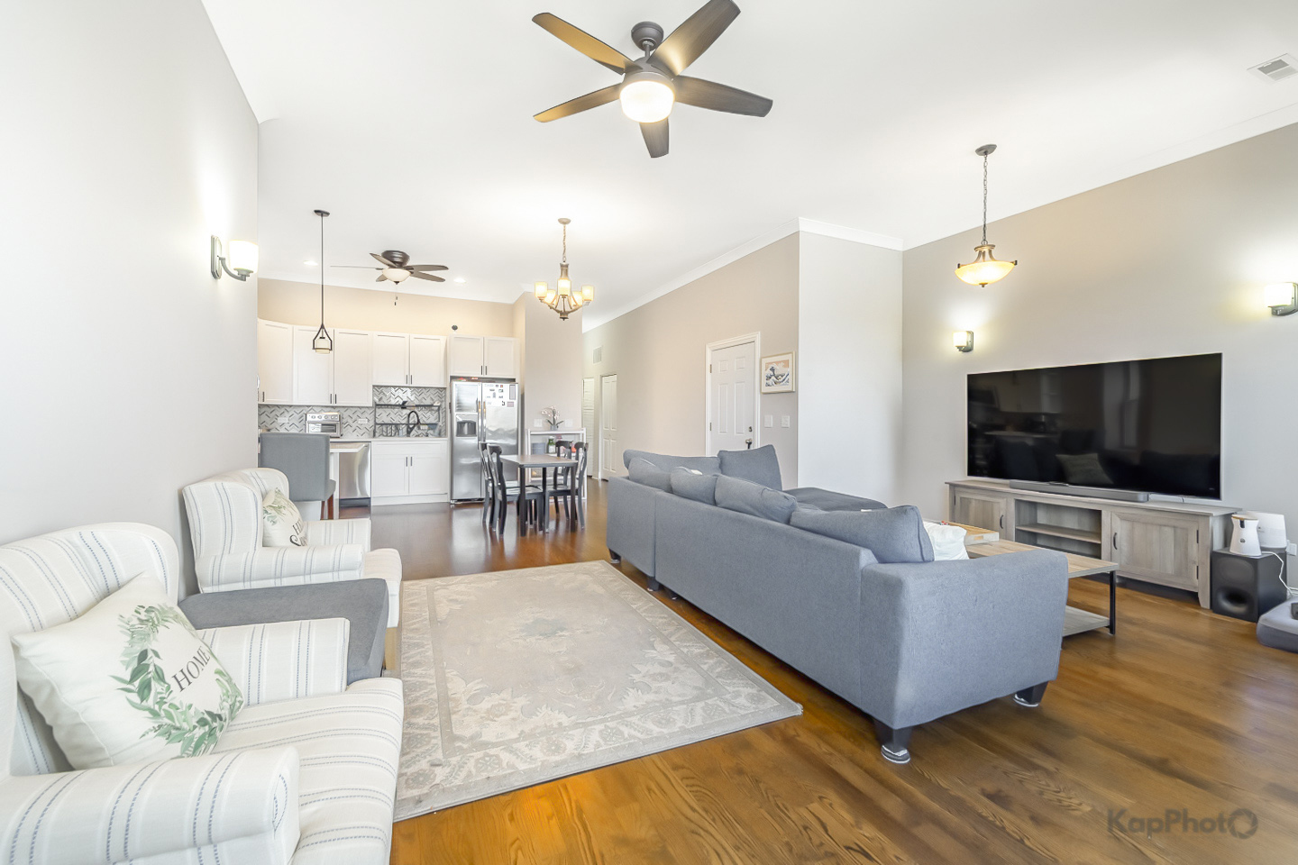 4520 S King Drive Unit: 4B
